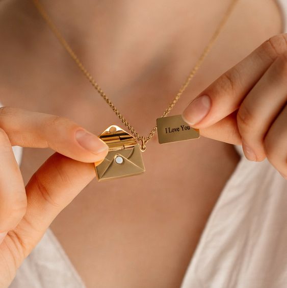 "Love You"-Letter ketting